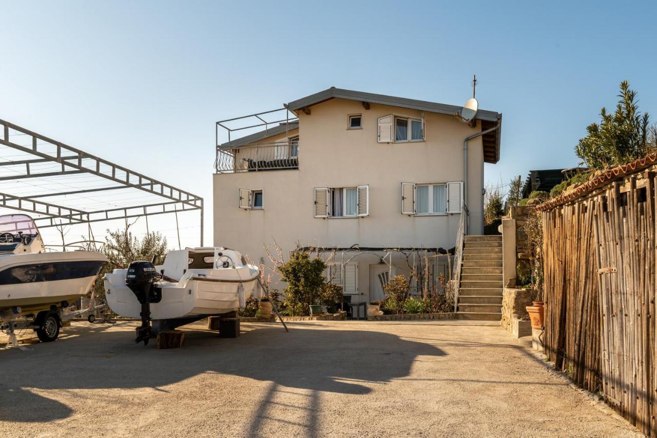 Apartments With A Parking Space Lopar, Rab - 14070 מראה חיצוני תמונה