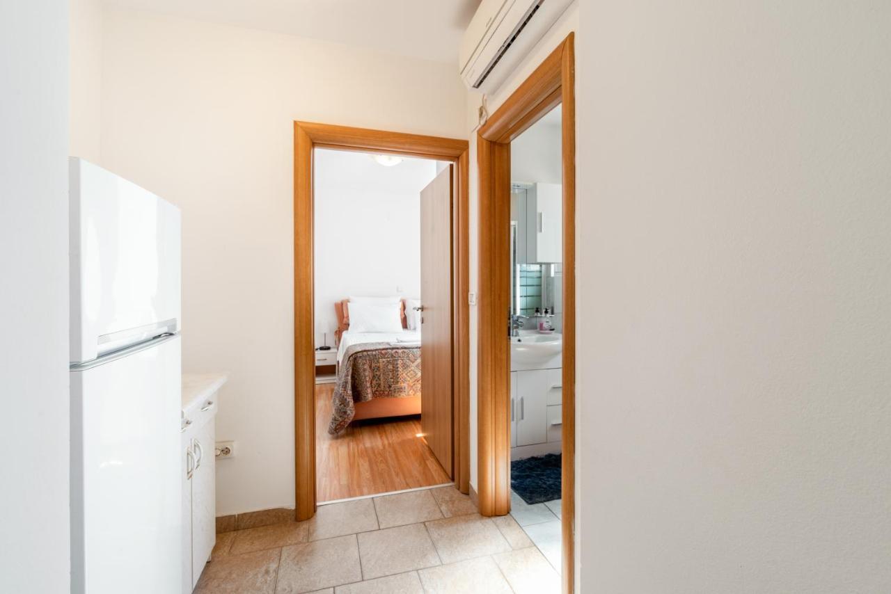 Apartments With A Parking Space Lopar, Rab - 14070 מראה חיצוני תמונה