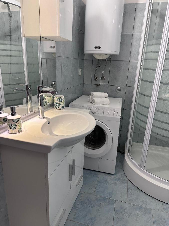 Apartments With A Parking Space Lopar, Rab - 14070 מראה חיצוני תמונה