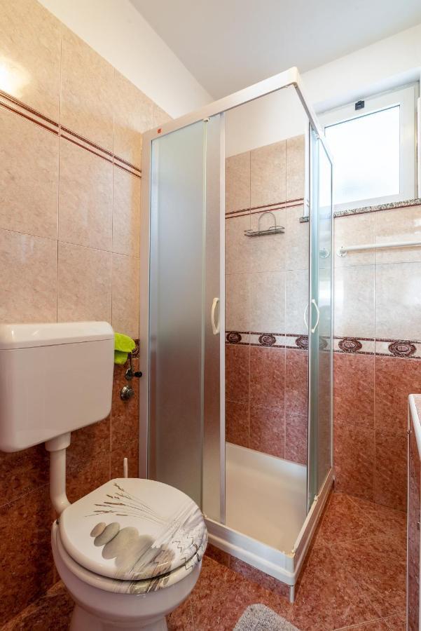 Apartments With A Parking Space Lopar, Rab - 14070 מראה חיצוני תמונה