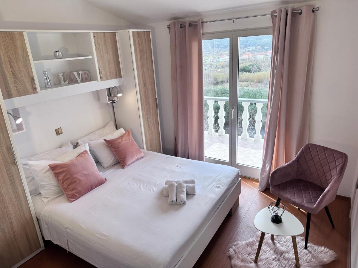 Apartments With A Parking Space Lopar, Rab - 14070 מראה חיצוני תמונה